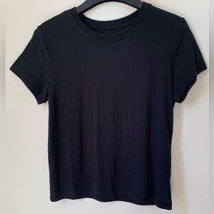 FRAME Women’s Baby Tee Shirt in Black Size XS / Small